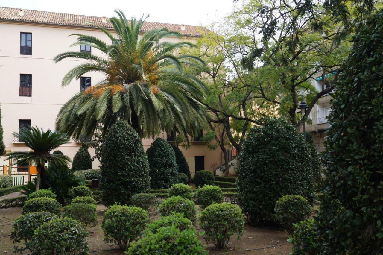 Apartamento Plaza Alfonso XII Málaga Exterior foto